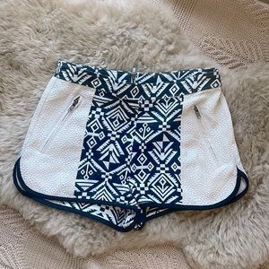 High Waisted Black & Cream Pattern Shorts, Size M